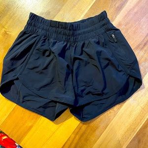 Lululemon women’s running shorts size 4